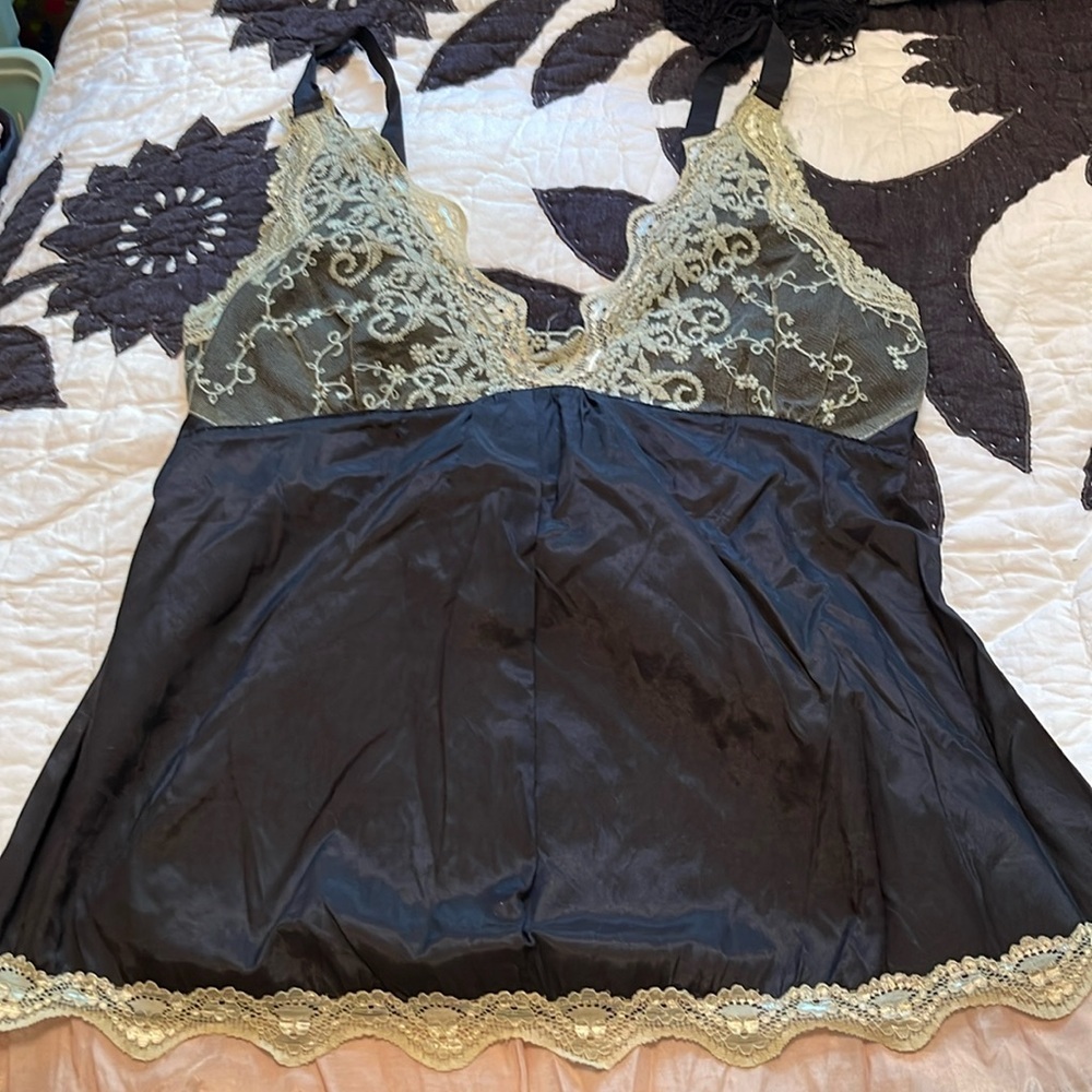 Adorable Cami w/Lace Overlay